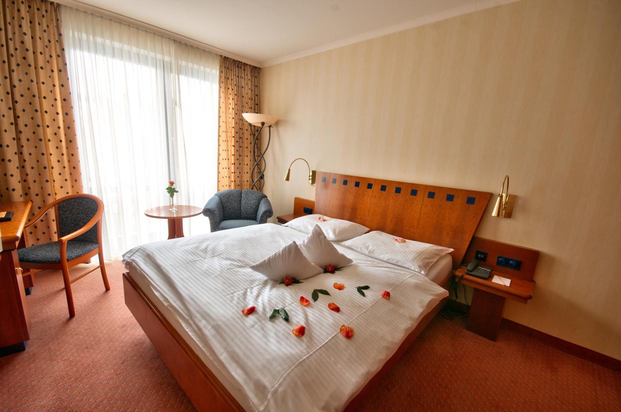 Vital Hotel Westfalen Therme Wellness Resort & Spa Bad Lippspringe Exterior photo